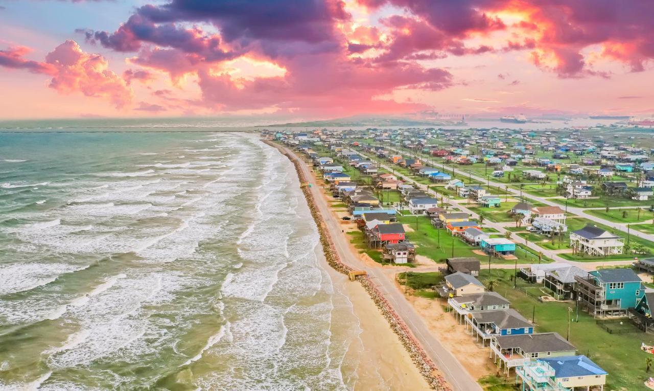 Oceanfront 2br W Sunsets Views Comfy And Pet And Family Friendly *