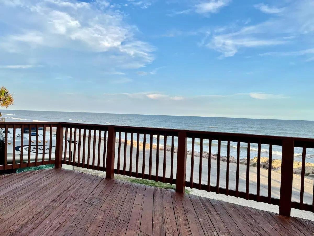 Oceanfront 2br W Sunsets Views Comfy And Pet And Family Friendly Freeport